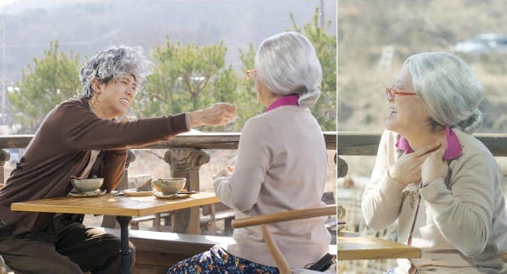 노란 수영복에 섹시한 몸매 어필하는 존예 처자