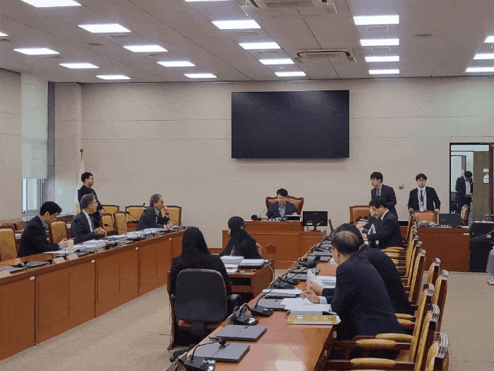 국회 국토교통위원회가 21일 서울 여의도 국회에서 교통법안심사소위원회를 열고 개인형 이동장치의 안전 및 관리에 관한 법률안을 논의했다. 사진=노해철 기자