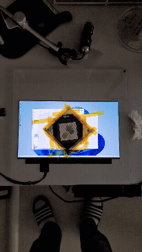 포스텍 연구팀이 개발한 렌즈를 통해 3D를 구현했다. 과기정통부 제공