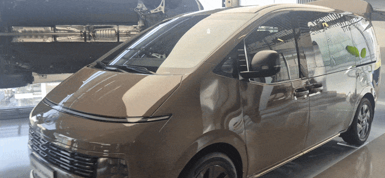 23일 출시된 현대차의 ‘더 뉴 스타리아 리무진’. 정경수 기자