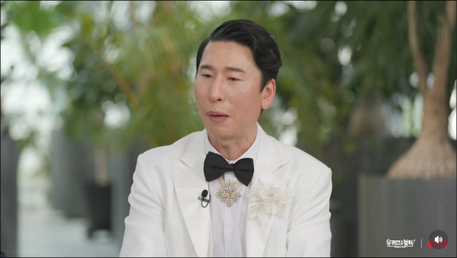 노란 수영복에 섹시한 몸매 어필하는 존예 처자