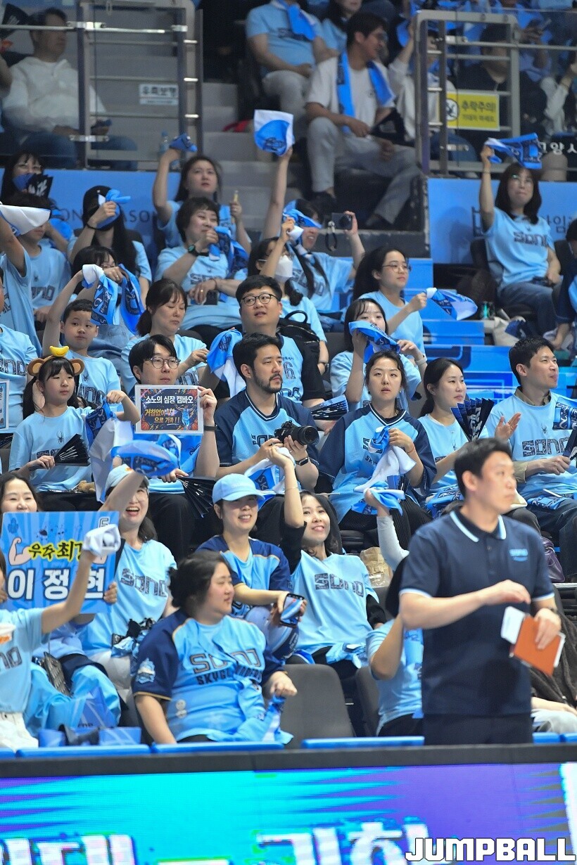 LG 선수 경기 장면