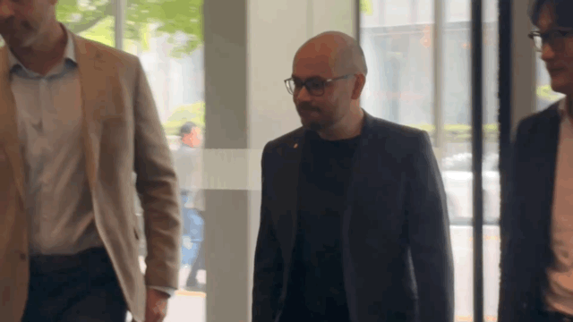 데미스 하사비스 구글 딥마인드 최고경영자(CEO)가 28일 오후 2시 56분께 서울 서초구 삼성전자 사옥을 방문하고 있다. [영상=권서아 기자]