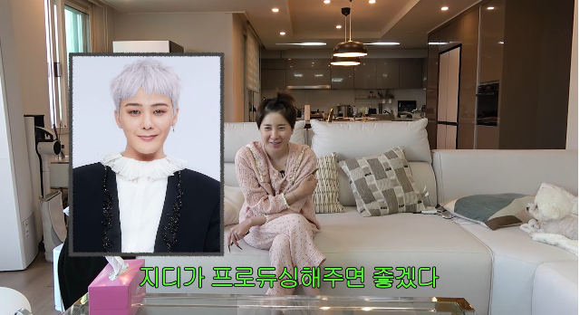 노란 수영복에 섹시한 몸매 어필하는 존예 처자