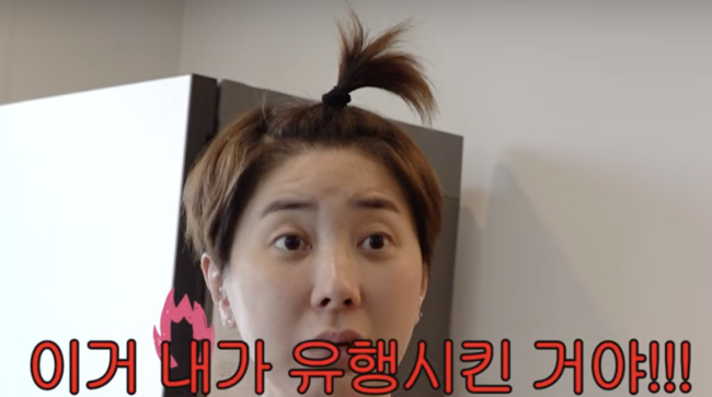 노란 수영복에 섹시한 몸매 어필하는 존예 처자