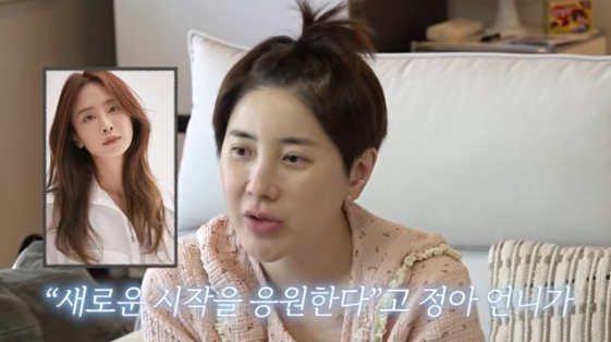 노란 수영복에 섹시한 몸매 어필하는 존예 처자