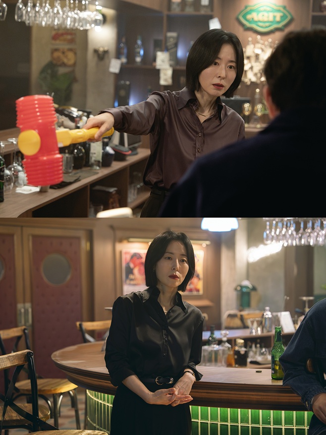 노란 수영복에 섹시한 몸매 어필하는 존예 처자