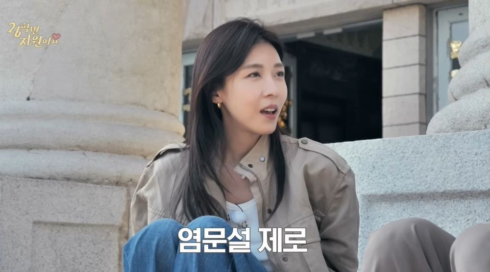 노란 수영복에 섹시한 몸매 어필하는 존예 처자