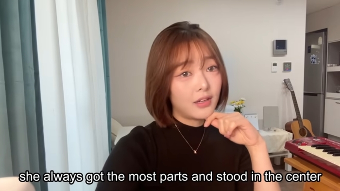노란 수영복에 섹시한 몸매 어필하는 존예 처자