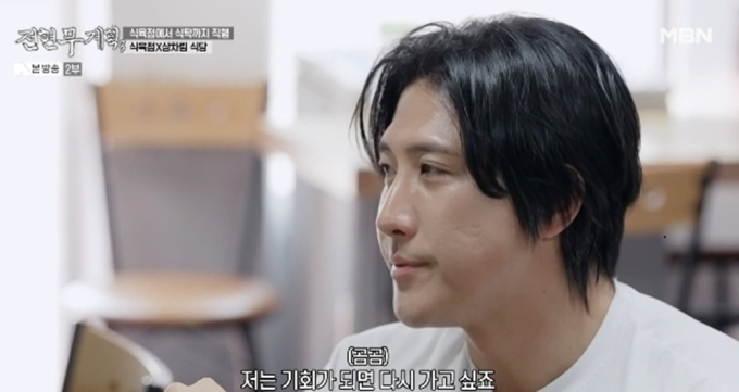 노란 수영복에 섹시한 몸매 어필하는 존예 처자