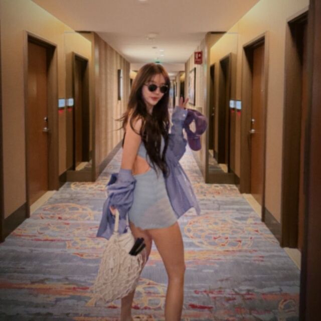 Yoon Eun-hye Stuns with Refreshing Natural Beauty in Swimwear at 41