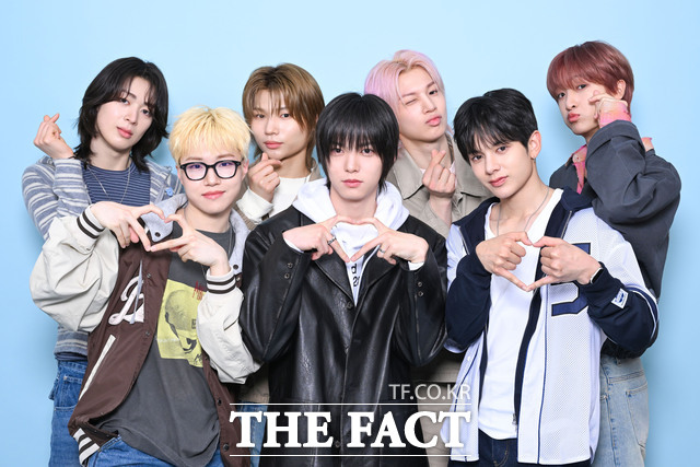 NAZE's debut title track 'People Talk' carries a message of enjoying happiness in the moment. Their goal is for everyone to become happy through NAZE's music.