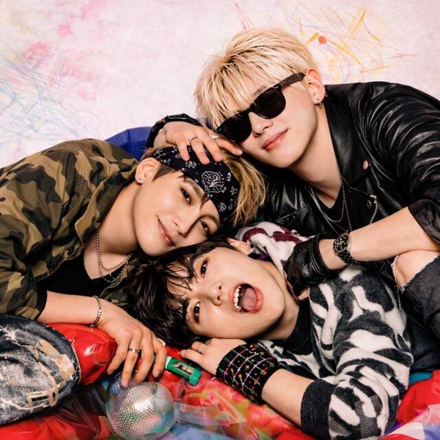 Tesar is a virtual idol band consisting of three members: Zero, Kaze, and Rai. Starting with the release of 'Alle Korea,' they plan to release various content and expand their connection with the public. /TANK ENM