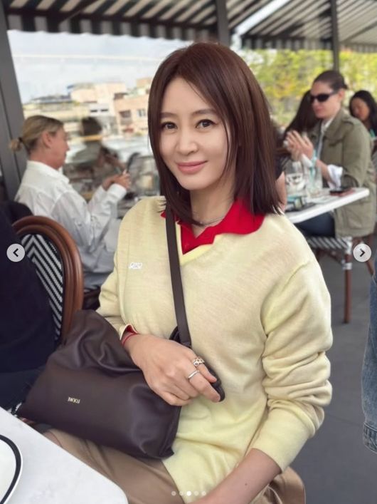Kim Hye-soo Radiates Overwhelming Aura, Turning a Simple Meal Into a Movie Scene!