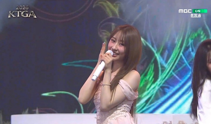 Jeon Yu-jin Dominates the Stage at 'K-Trot Grand Awards' as the Ultimate Trot Queen!