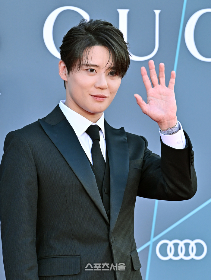 Kim Junsu Makes History as the First-Ever Baeksang Musical Acting Award Winner!