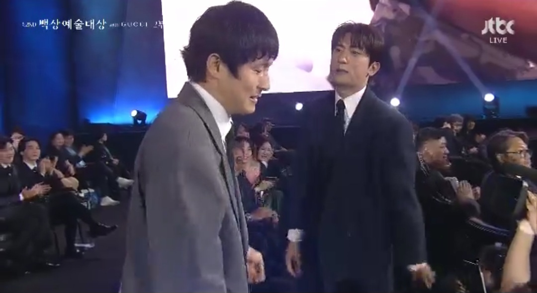 Kian84 Snags Baeksang Variety Award, Kim Won-hoon's Hilarious Reaction Goes Viral!