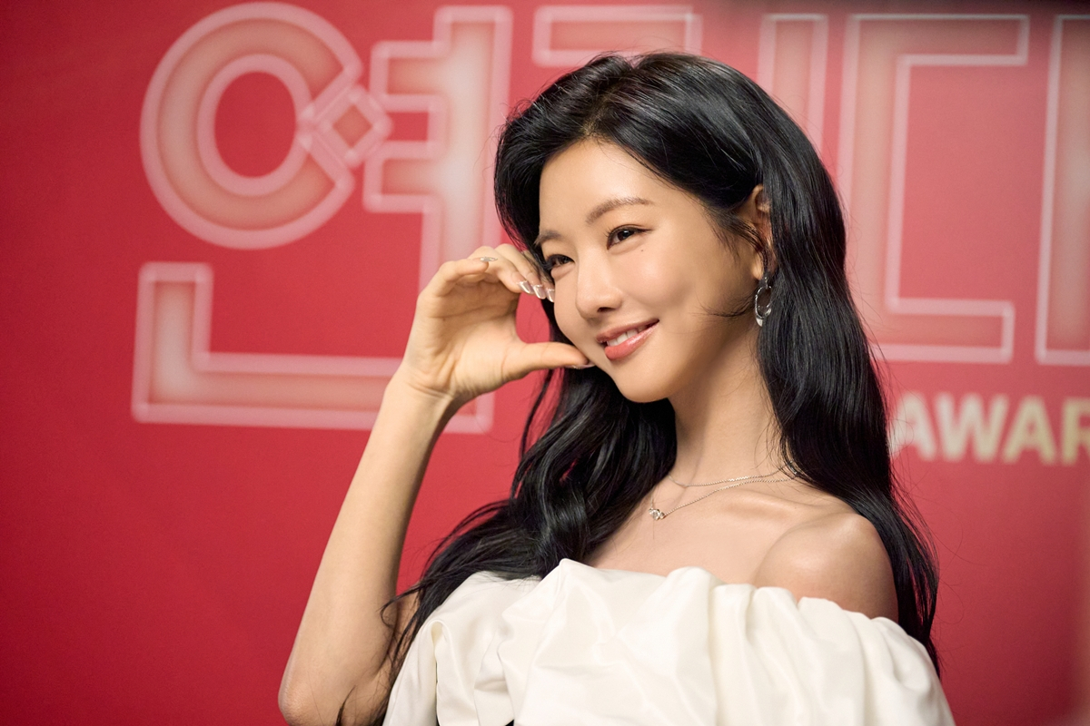 Lee Se-hee to Play a Top Star in New SBS Drama 'Brave New World'!