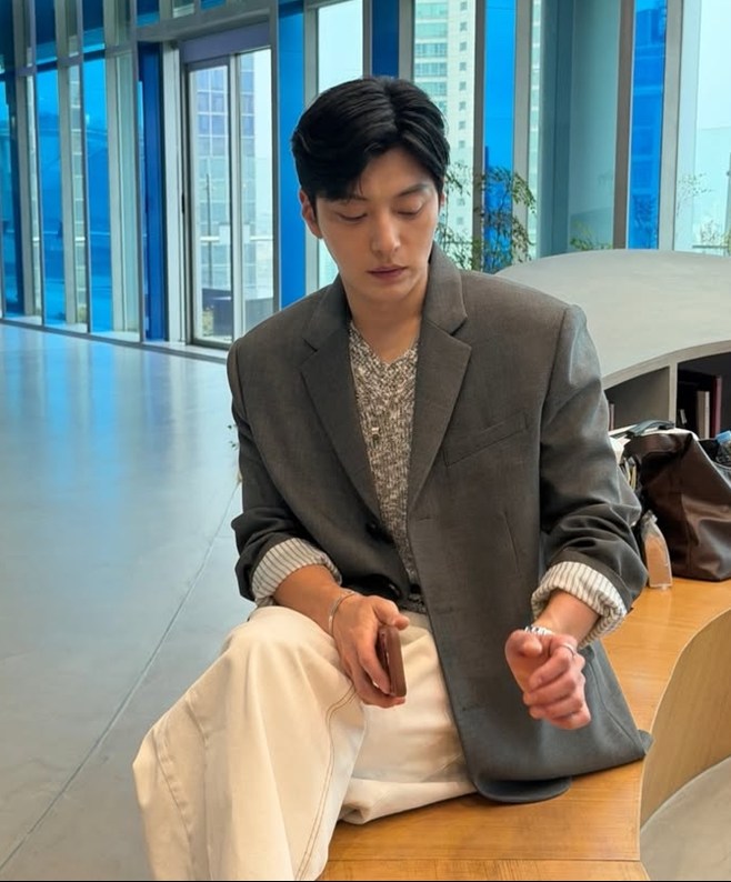 Jang Seung-jo Brings Ambition and Visuals to 'Brave New World'