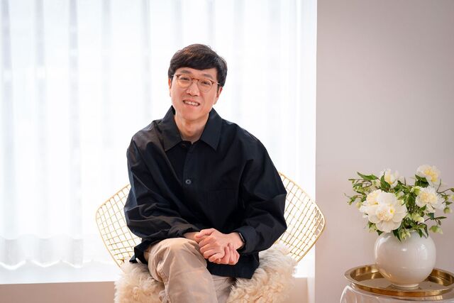 노란 수영복에 섹시한 몸매 어필하는 존예 처자