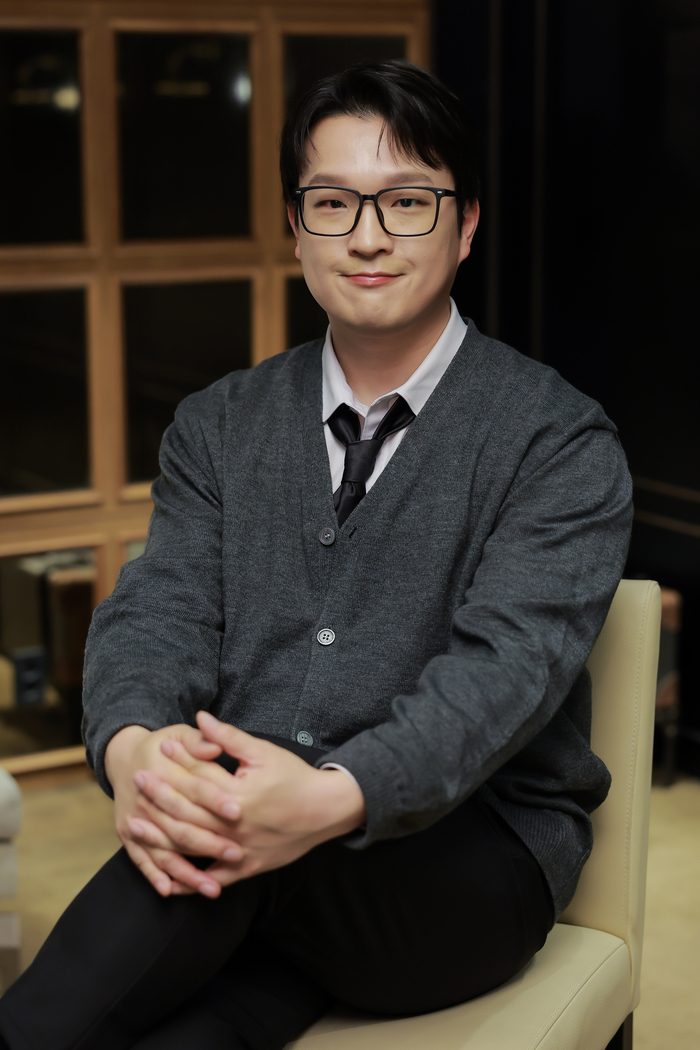 Interview with Director Kim Min-ha of the movie 'Student Teaching'. Photo | Studio Santa Claus Entertainment