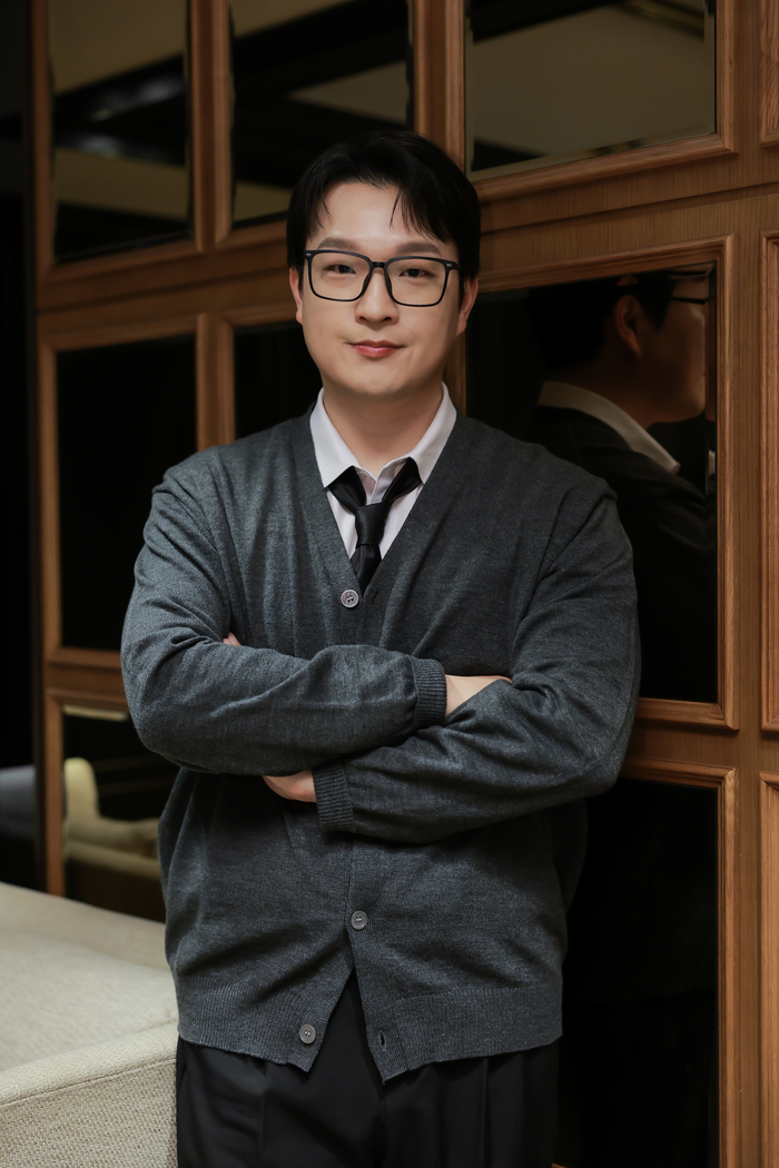 Interview with Director Kim Min-ha of the movie 'Student Teaching'. Photo | Studio Santa Claus Entertainment
