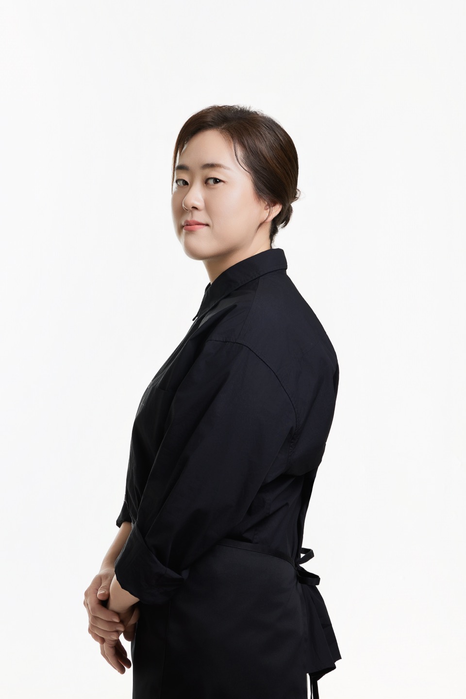 노란 수영복에 섹시한 몸매 어필하는 존예 처자