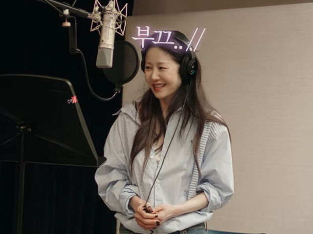 Go Hyun-jung tried her hand at singing. / YouTube 'Gyangmingkyung and Go Hyun-jung'