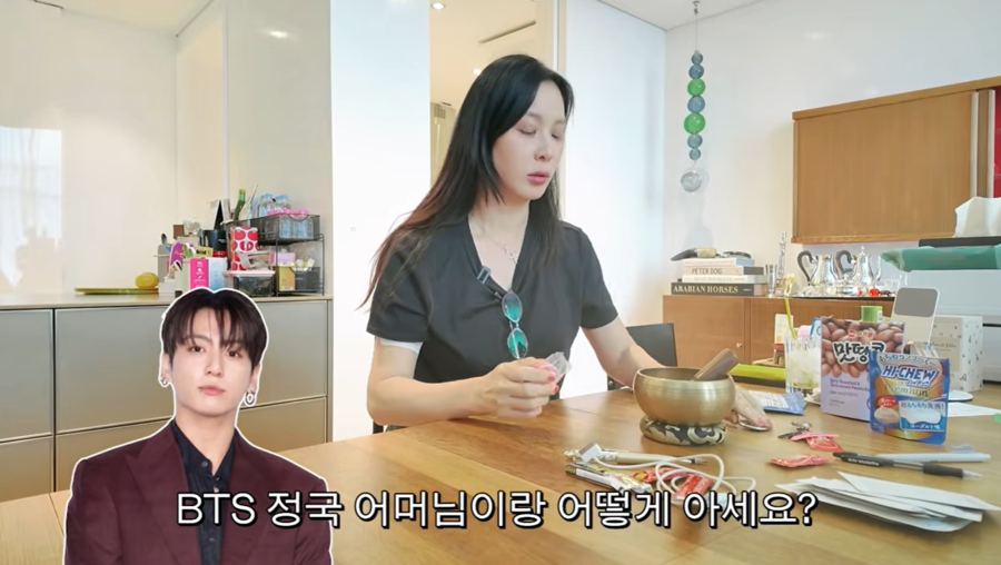노란 수영복에 섹시한 몸매 어필하는 존예 처자