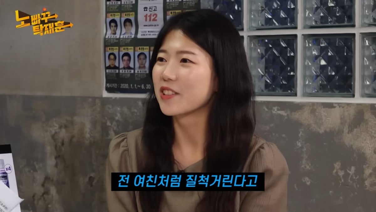노란 수영복에 섹시한 몸매 어필하는 존예 처자