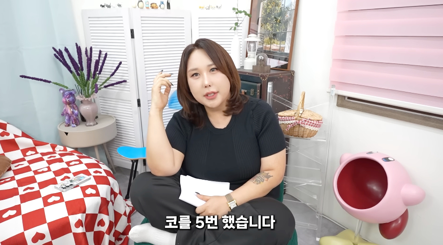 노란 수영복에 섹시한 몸매 어필하는 존예 처자