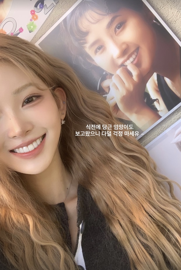 노란 수영복에 섹시한 몸매 어필하는 존예 처자