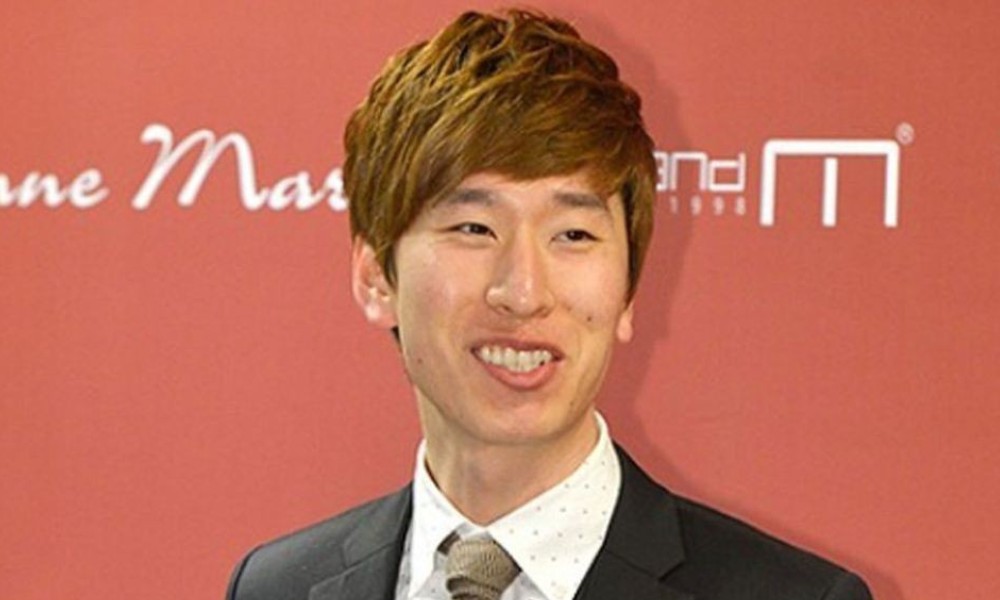 노란 수영복에 섹시한 몸매 어필하는 존예 처자