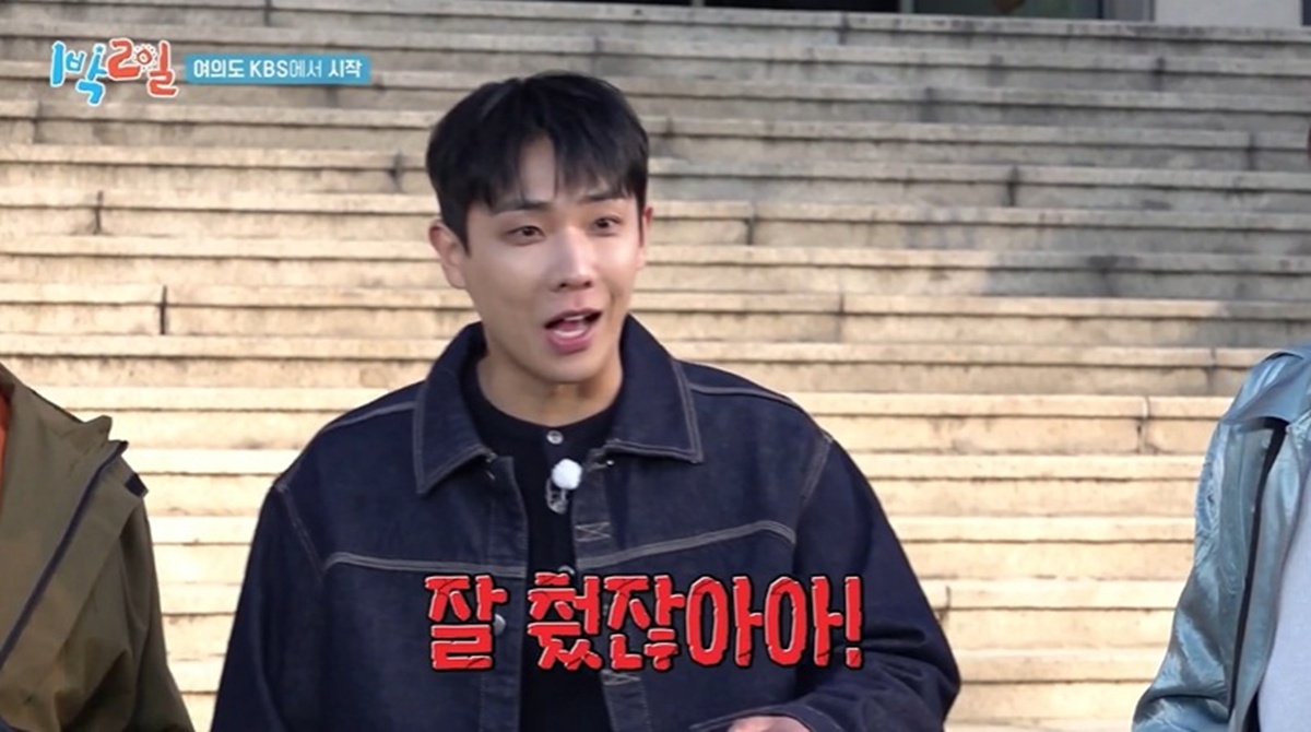 노란 수영복에 섹시한 몸매 어필하는 존예 처자