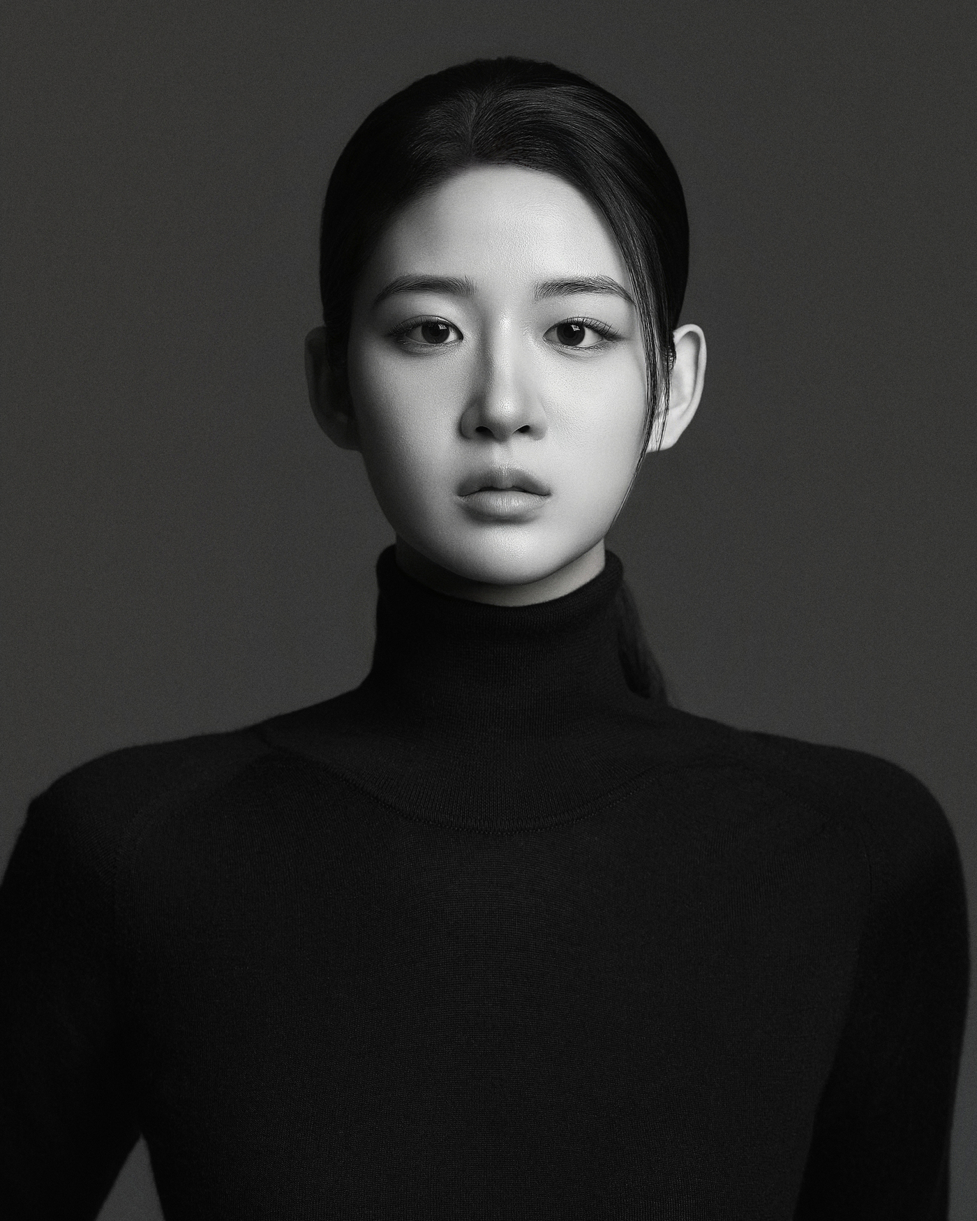 노란 수영복에 섹시한 몸매 어필하는 존예 처자