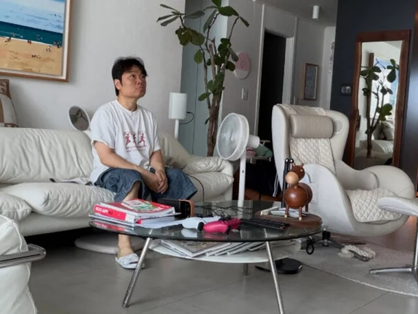 노란 수영복에 섹시한 몸매 어필하는 존예 처자