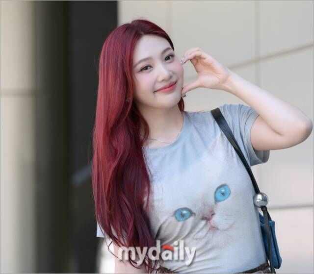 From Stages to Salons and Insurance: K-Pop Idols Are Mastering New Careers! From Stages to Salons and Insurance: K-Pop Idols Are Mastering New Careers!
