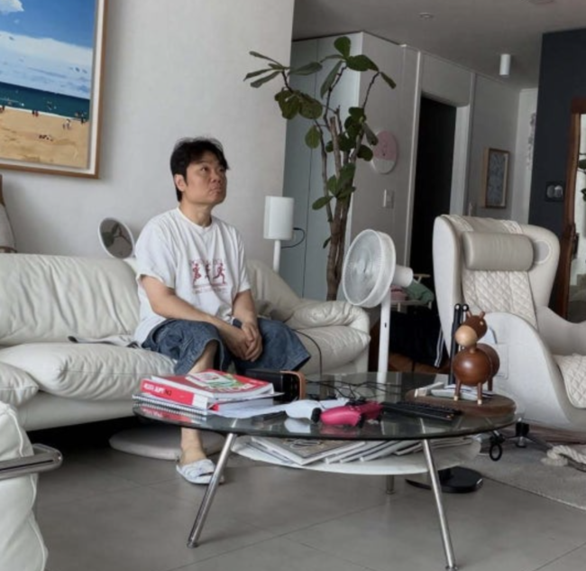 노란 수영복에 섹시한 몸매 어필하는 존예 처자
