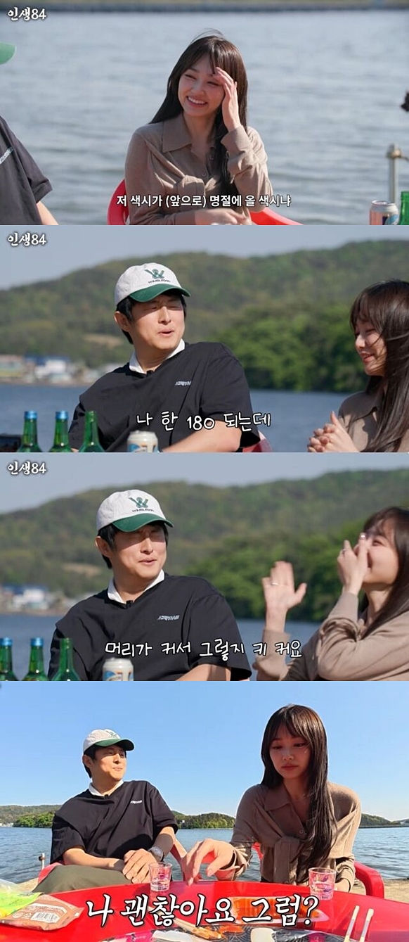 노란 수영복에 섹시한 몸매 어필하는 존예 처자