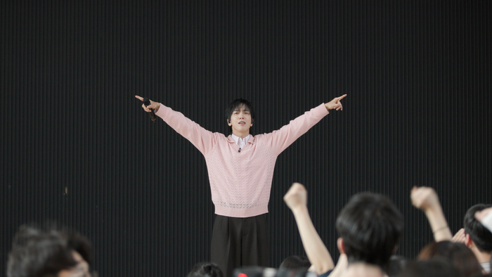 Jung Yong Hwa Becomes a One-Day Teacher for Aspiring Musicians, Encouraging Them to "Believe in Your Potential" 2 Jung Yong Hwa. Photo | ChildFund Korea