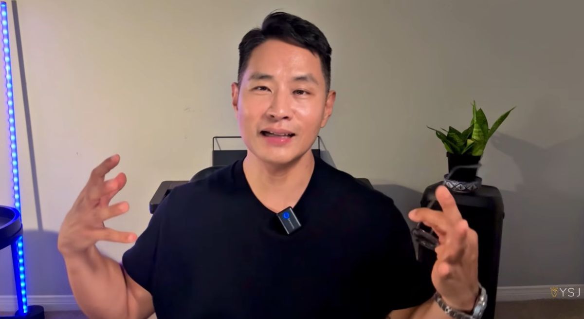 노란 수영복에 섹시한 몸매 어필하는 존예 처자