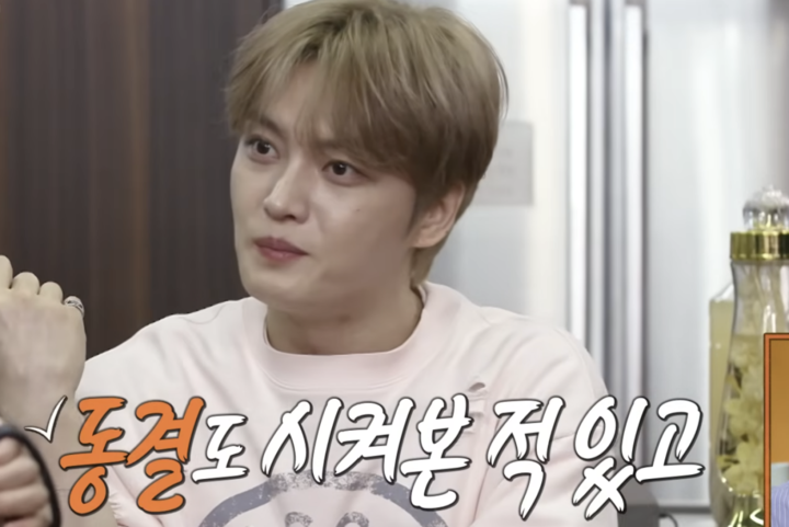 노란 수영복에 섹시한 몸매 어필하는 존예 처자