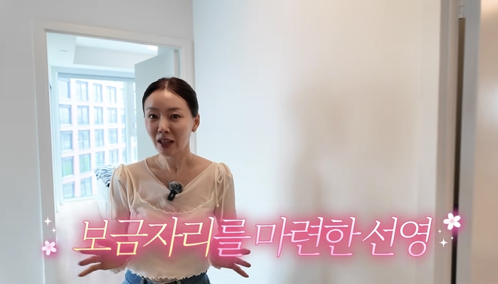 노란 수영복에 섹시한 몸매 어필하는 존예 처자