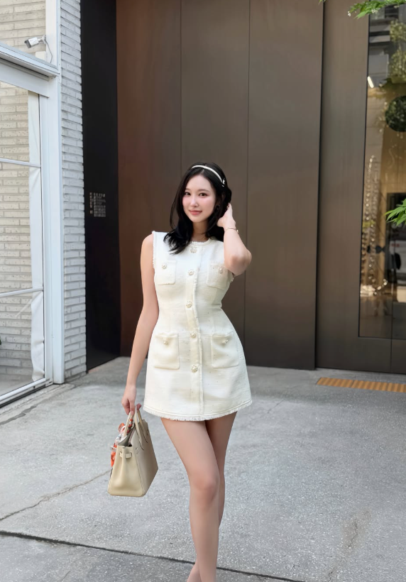 신수아, 트위드 요정 강림… 눈부신 브런치 나들이룩 (출처: 신수아 인스타그램)