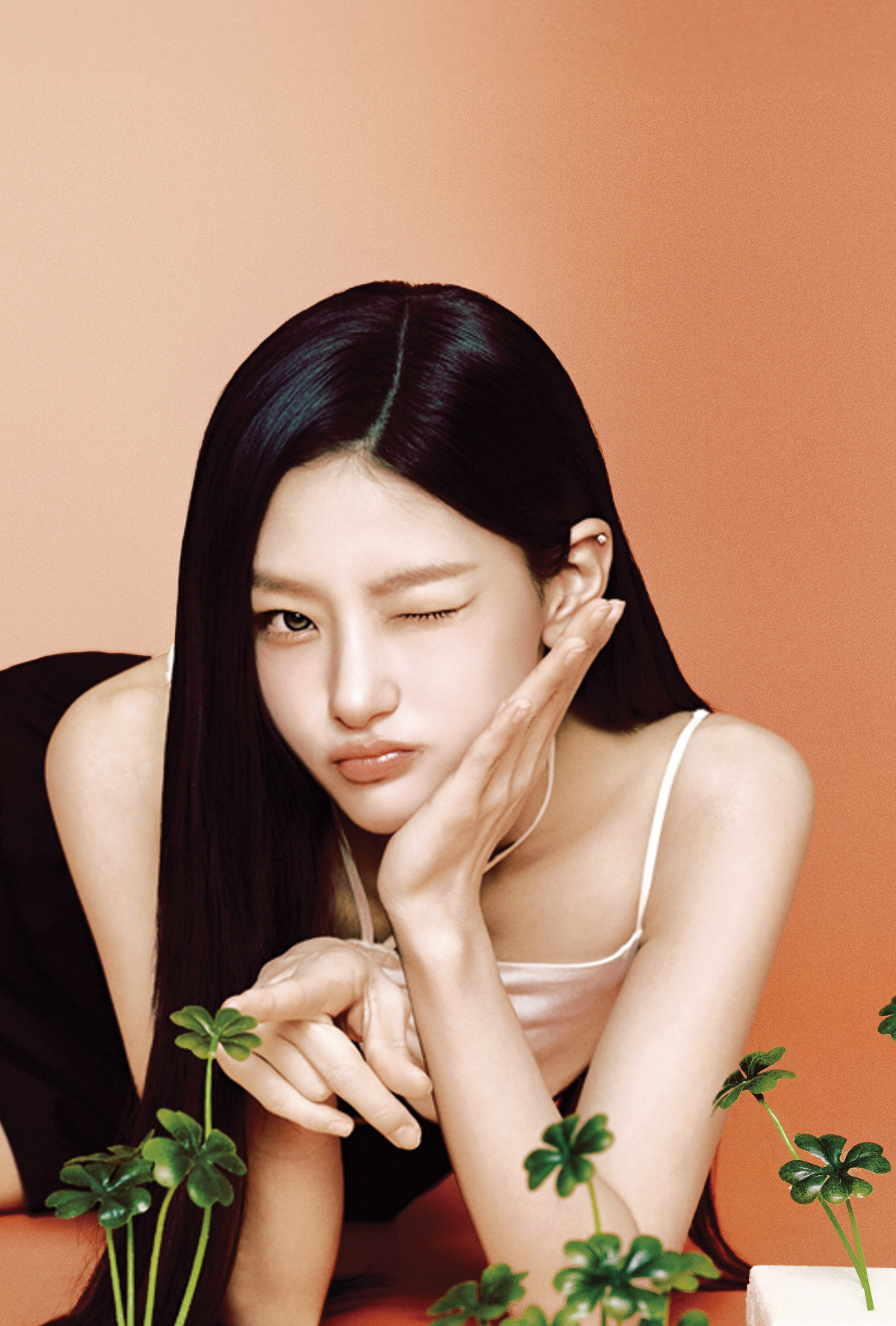 KISS OF LIFE's Haneul Celebrates Turning 21: "I'm Now Taking Care of Those Around Me!" KISS OF LIFE's Haneul Celebrates Turning 21: