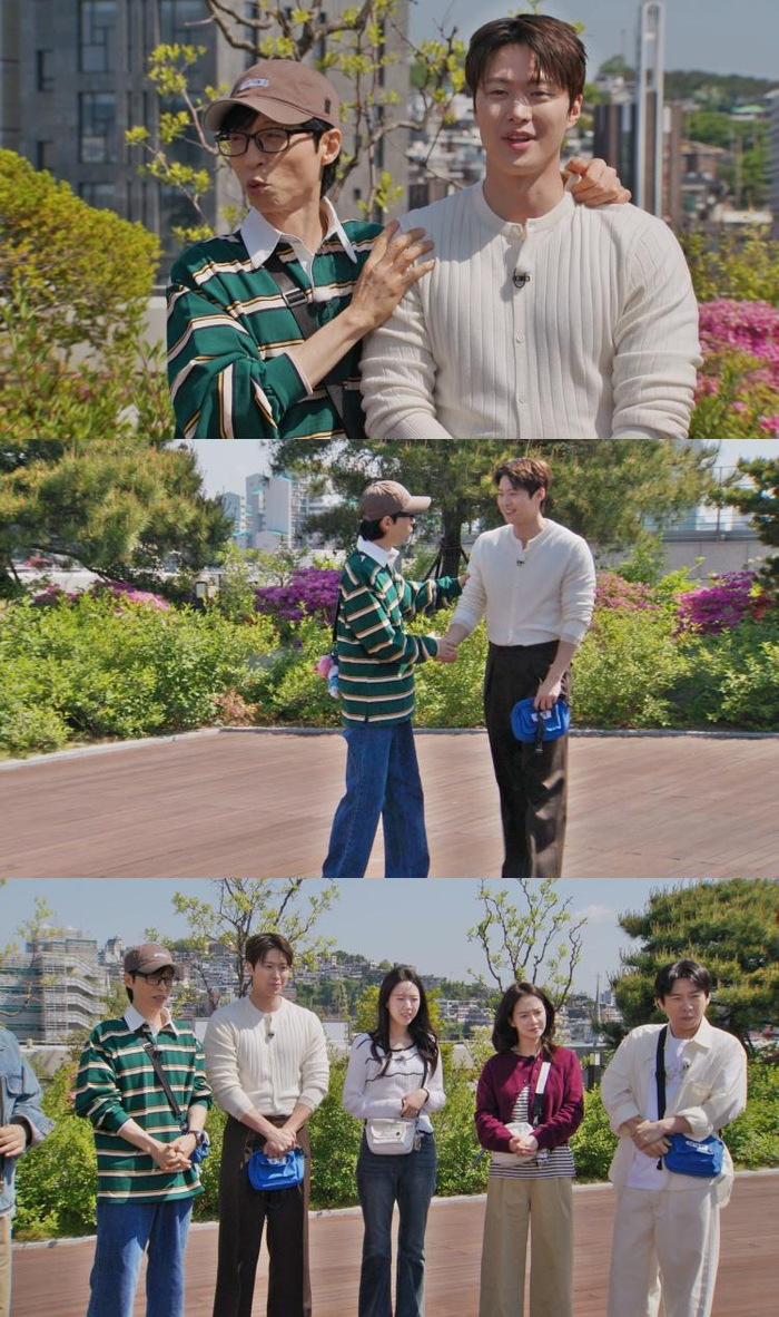 노란 수영복에 섹시한 몸매 어필하는 존예 처자
