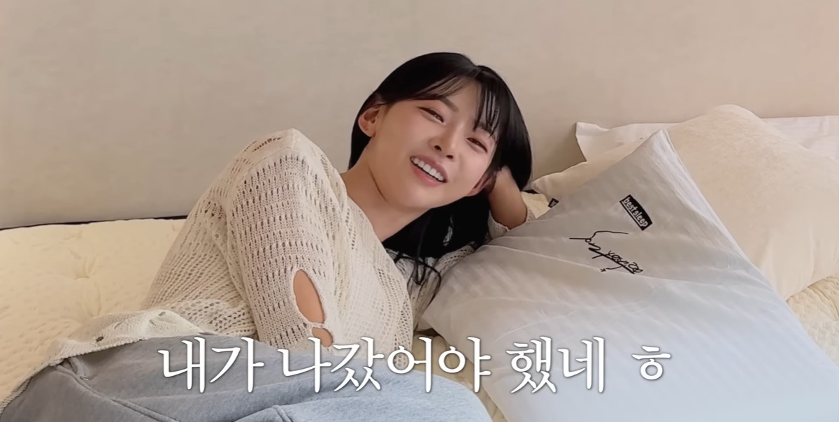 노란 수영복에 섹시한 몸매 어필하는 존예 처자