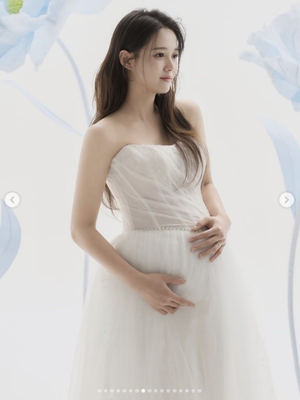 배우 남보라 만삭 화보 이미지. 사진 남보라 SNS 캡쳐