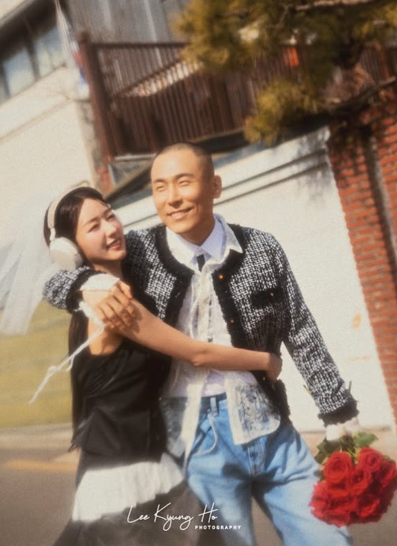 노란 수영복에 섹시한 몸매 어필하는 존예 처자