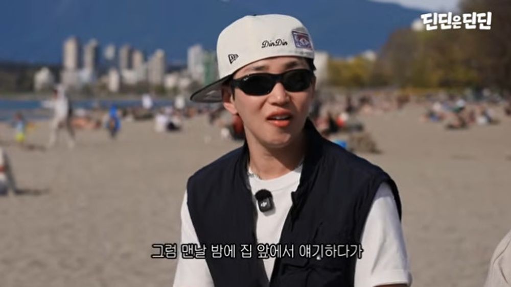 노란 수영복에 섹시한 몸매 어필하는 존예 처자